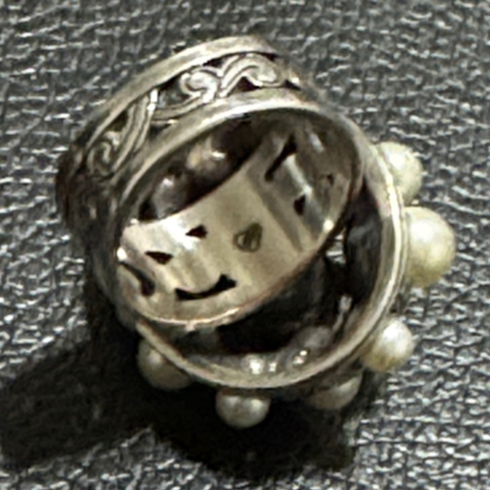 Brighton Cluster Cream Faux Pearls Domed Cocktail Ring Silver tone Sz 7 - Picture 3 of 5
